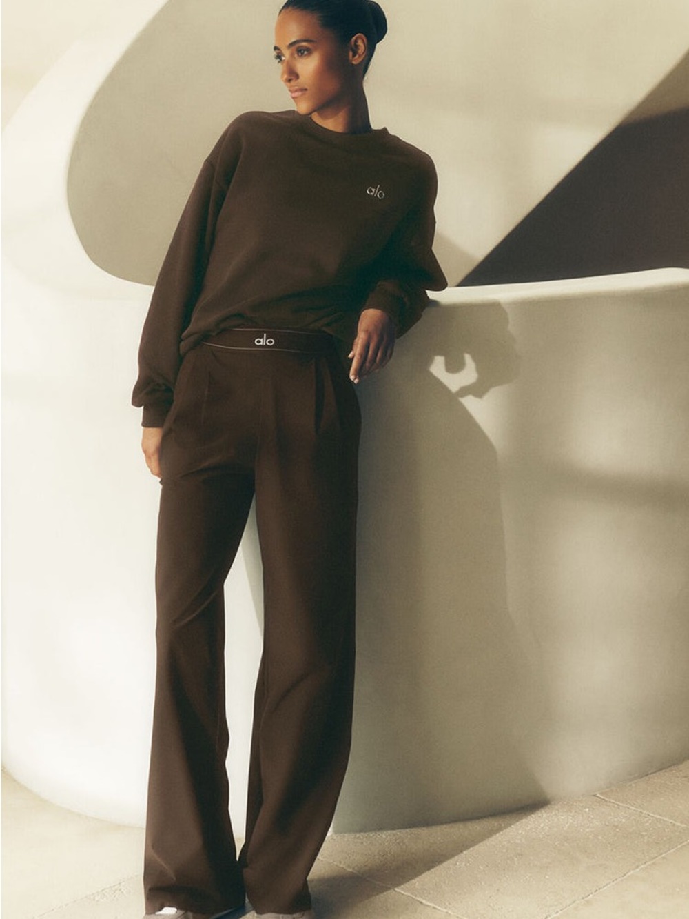 ALO Yoga Women's Wide Leg Pants in Dark Brown (Long)